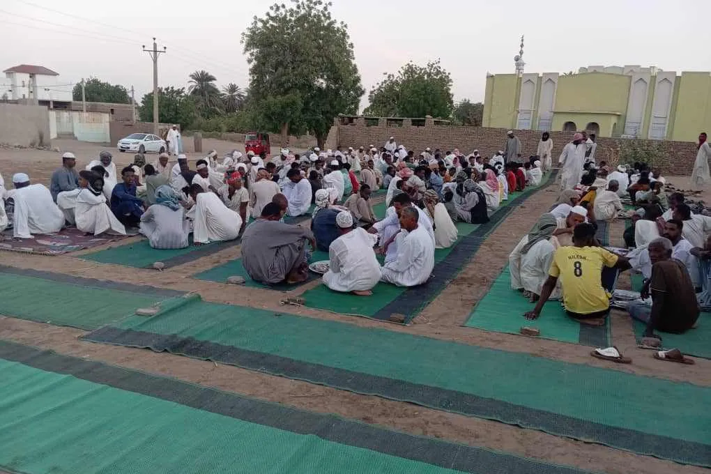 توفير السلة الغذائية للنازحين بالسودان